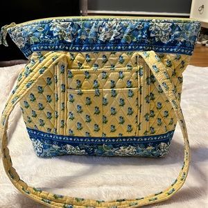 Beautiful Vera Bradley quilted bag!